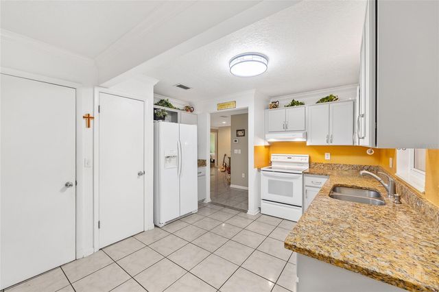 8900 SW 97TH LANE ROAD H, Ocala, FL 34481