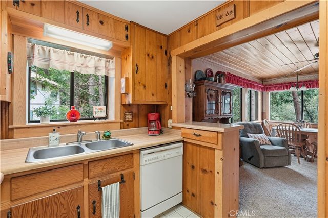 23404 Cloudview, Crestline, CA 92325