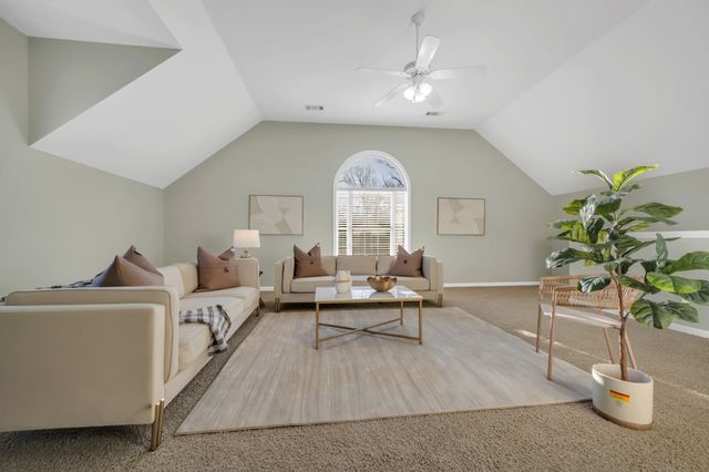 1034 Ridglea Drive, Burns, TN 37029