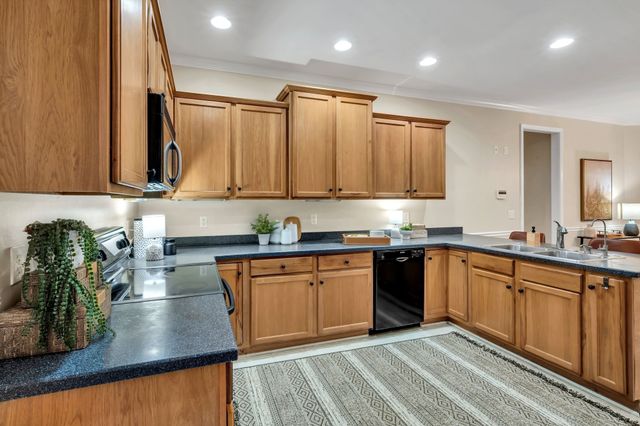 1034 Ridglea Drive, Burns, TN 37029