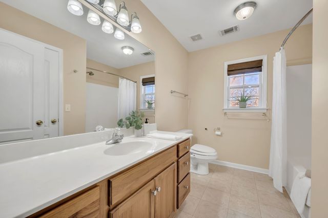 1034 Ridglea Drive, Burns, TN 37029