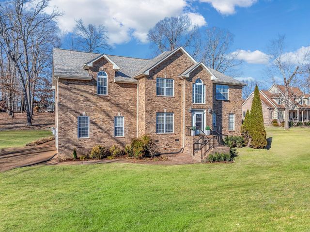 1034 Ridglea Drive, Burns, TN 37029