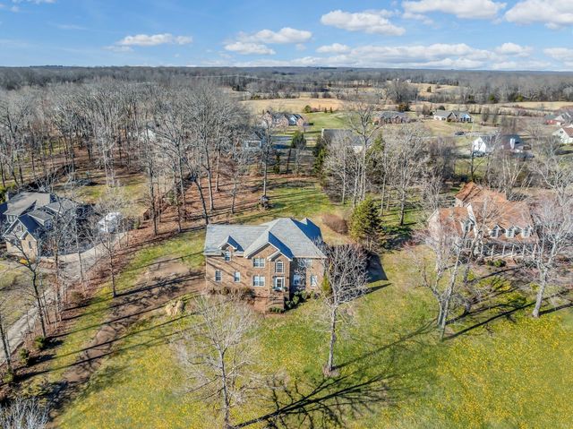 1034 Ridglea Drive, Burns, TN 37029