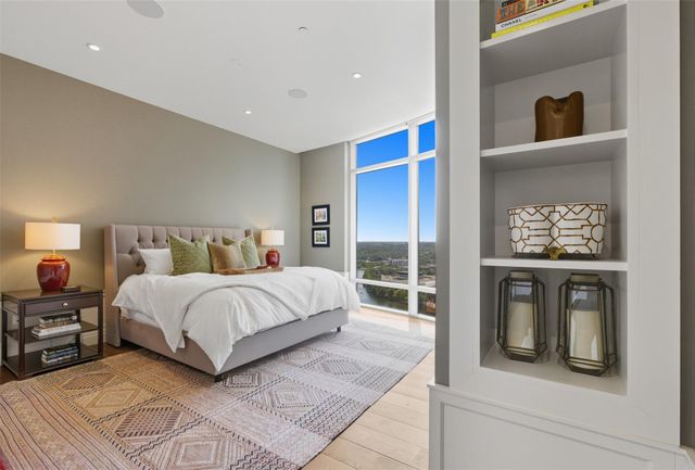 200 Congress Ave 25C, Austin, TX 78701