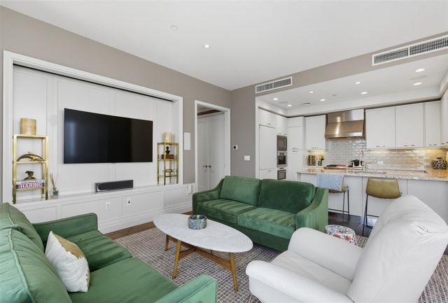 200 Congress Ave 25C, Austin, TX 78701