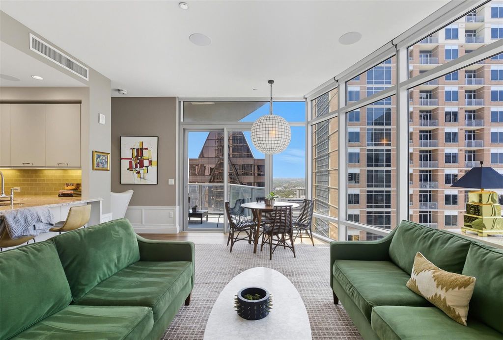 200 Congress Ave 25C, Austin, TX 78701