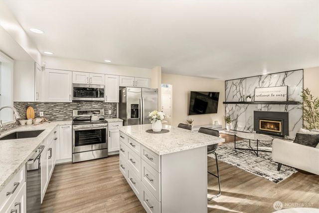 12637 104th Avenue NE, Kirkland, WA 98034