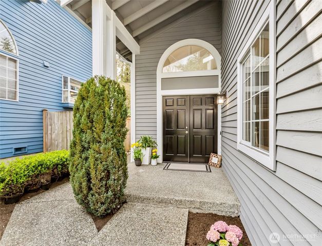 12637 104th Avenue NE, Kirkland, WA 98034