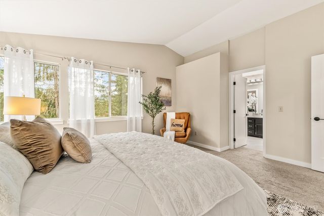 12637 104th Avenue NE, Kirkland, WA 98034