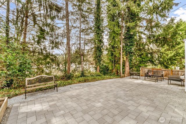 12637 104th Avenue NE, Kirkland, WA 98034