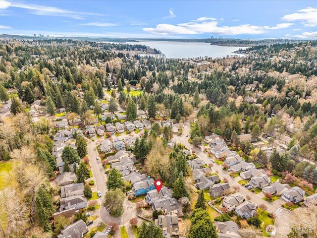 12637 104th Avenue NE, Kirkland, WA 98034