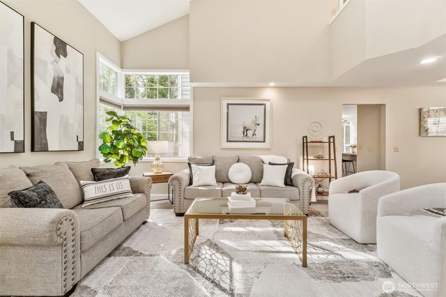 12637 104th Avenue NE, Kirkland, WA 98034