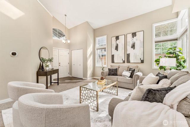 12637 104th Avenue NE, Kirkland, WA 98034