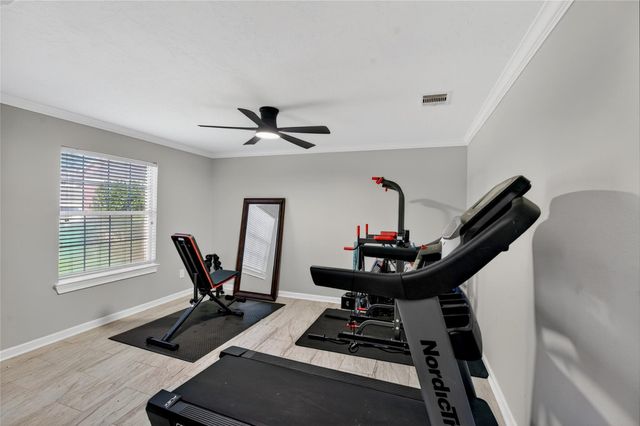 6046 Sandy Creek Drive, Baytown, TX 77523