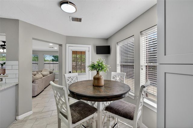 6046 Sandy Creek Drive, Baytown, TX 77523