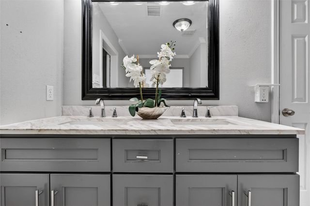 6046 Sandy Creek Drive, Baytown, TX 77523