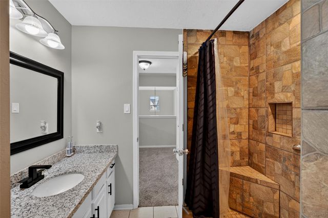 6046 Sandy Creek Drive, Baytown, TX 77523