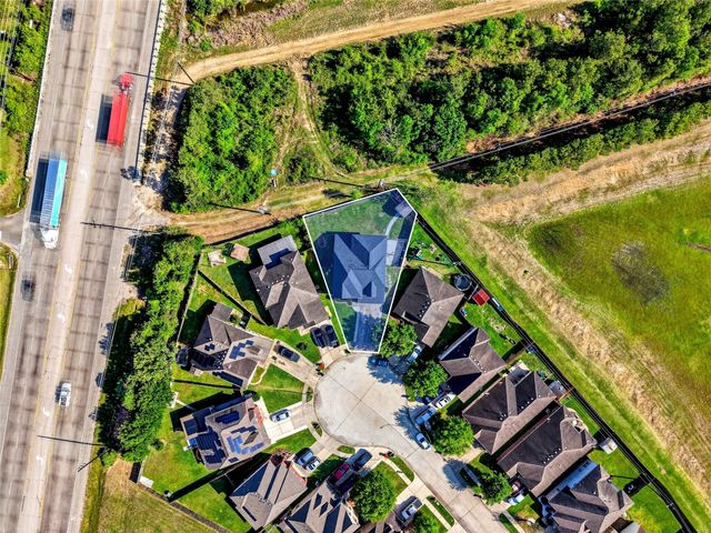 6046 Sandy Creek Drive, Baytown, TX 77523