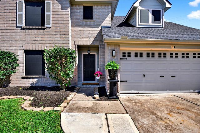 6046 Sandy Creek Drive, Baytown, TX 77523