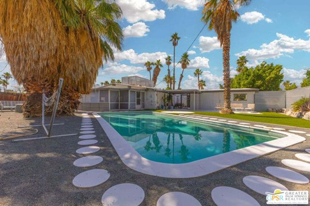 784 E Alexander Way, Palm Springs, CA 92262