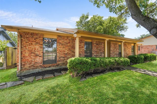 7212 Field View Lane, Dallas, TX 75249