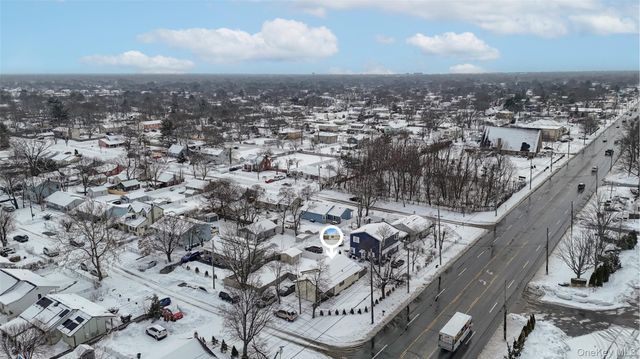 1733 5th Avenue, Bay Shore, NY 11706