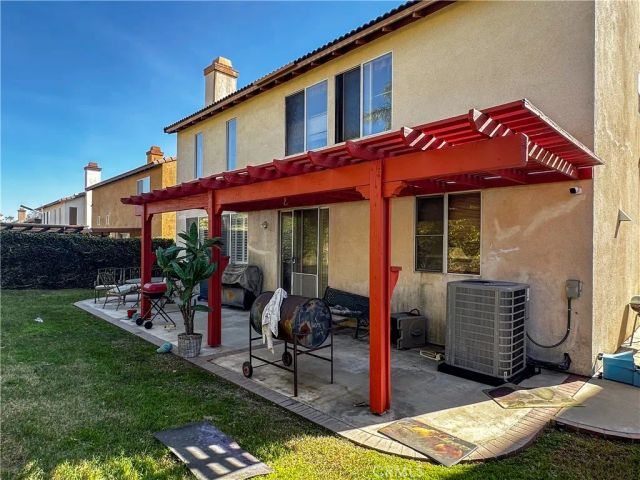 14852 Rosetown, Fontana, CA 92336