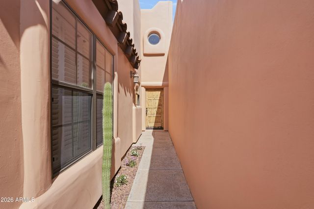 7756 E MONTEBELLO Avenue, Scottsdale, AZ 85250