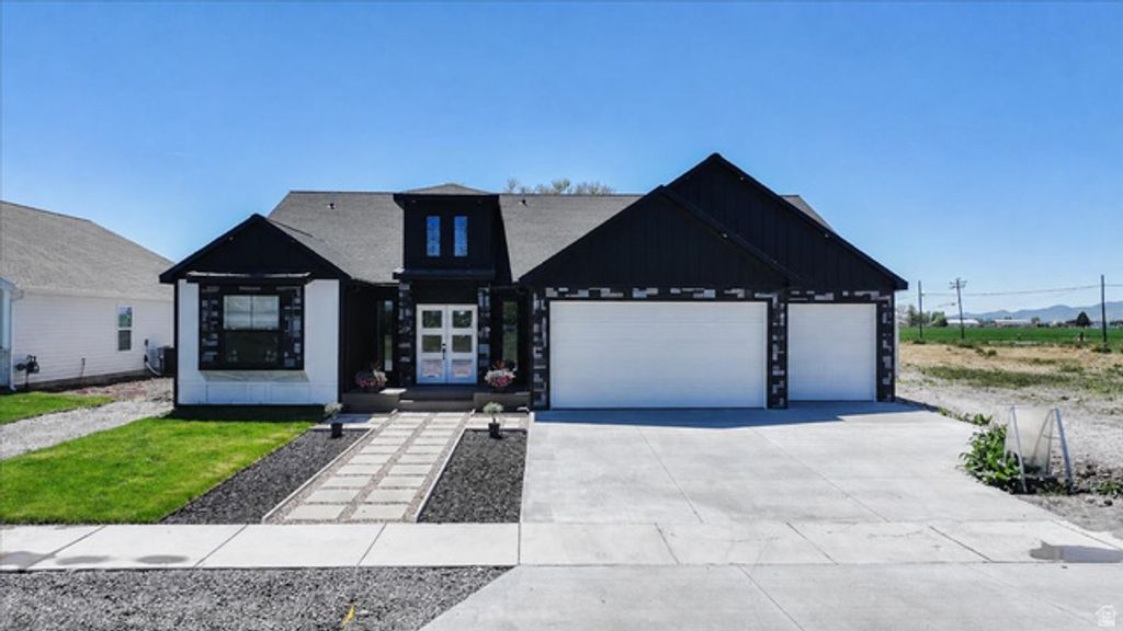 Image 1 of property listing at 34 E 1100 N, Preston, ID 83263