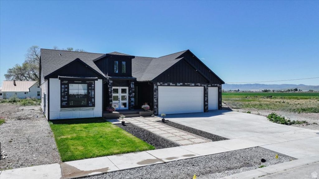 Image 3 of property listing at 34 E 1100 N, Preston, ID 83263