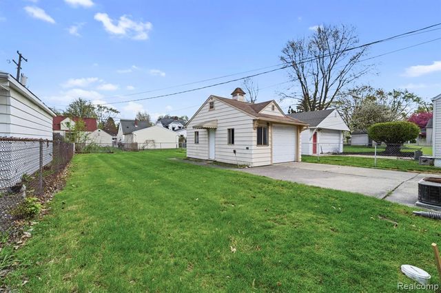 22424 Nowlin Street, Dearborn, MI 48124