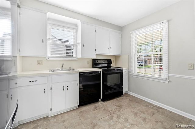 22424 Nowlin Street, Dearborn, MI 48124