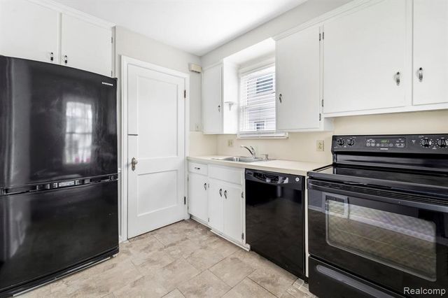 22424 Nowlin Street, Dearborn, MI 48124