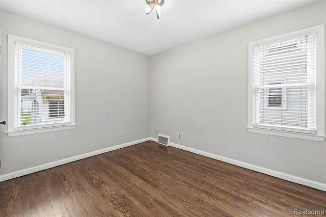 22424 Nowlin Street, Dearborn, MI 48124