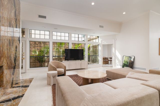 6912 Hillpark Drive, Dallas, TX 75230