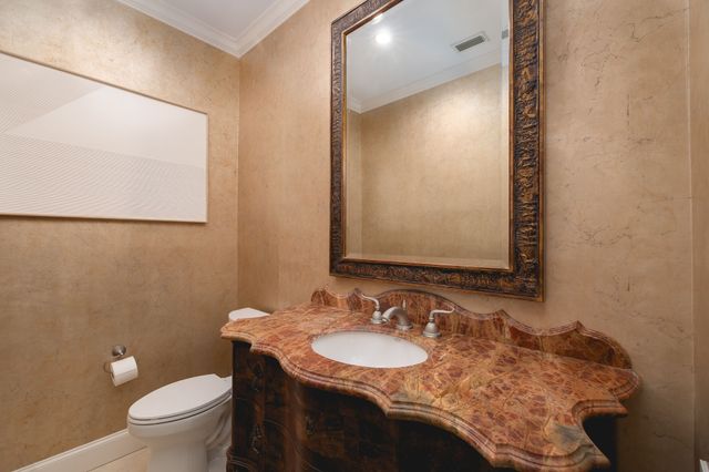 6912 Hillpark Drive, Dallas, TX 75230