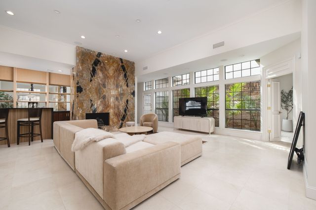 6912 Hillpark Drive, Dallas, TX 75230