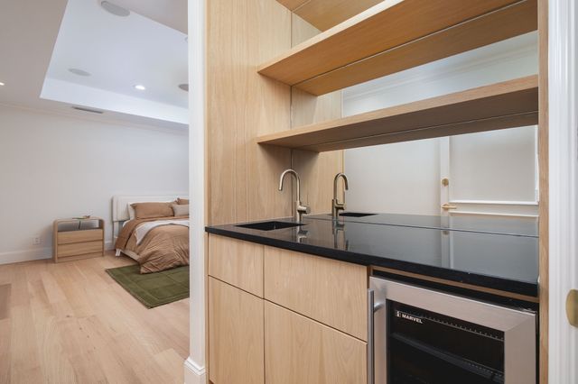 6912 Hillpark Drive, Dallas, TX 75230