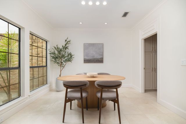 6912 Hillpark Drive, Dallas, TX 75230