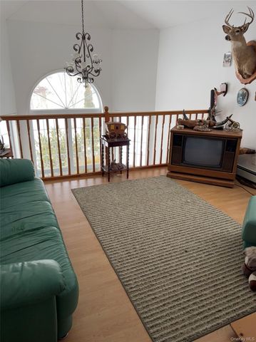 699 Budd Road, Woodbourne, NY 12788