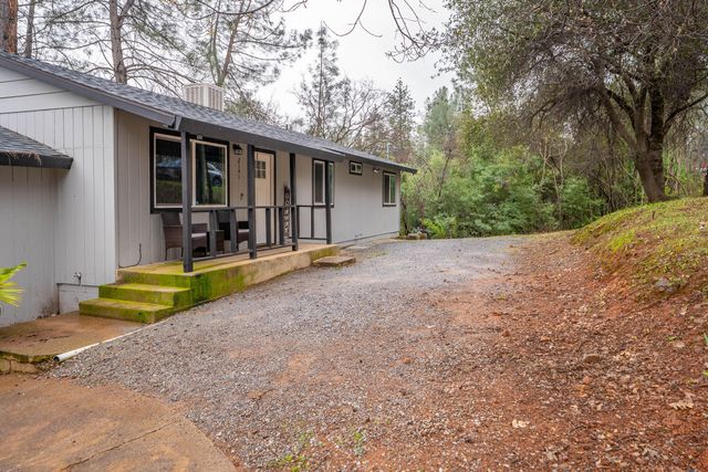 2141 Montana Avenue, Shasta Lake, CA 96019
