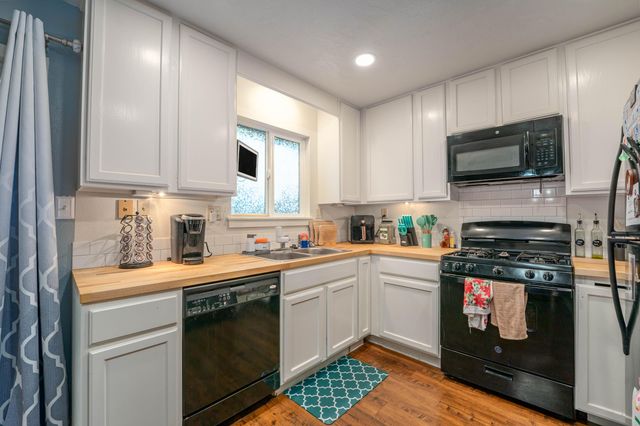 2141 Montana Avenue, Shasta Lake, CA 96019