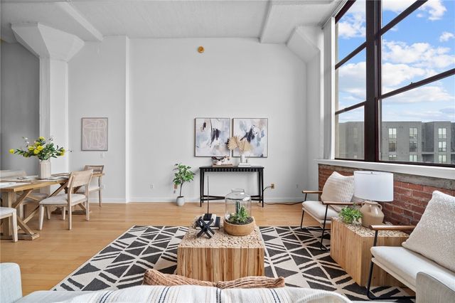 5850 Centre Ave 503, Shadyside, PA 15206