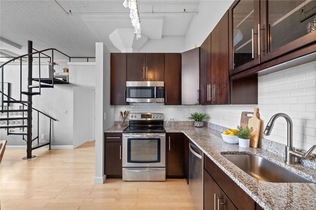 5850 Centre Ave 503, Shadyside, PA 15206