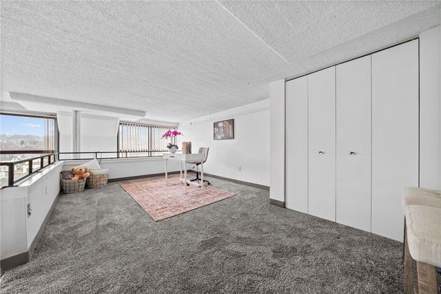 5850 Centre Ave 503, Shadyside, PA 15206