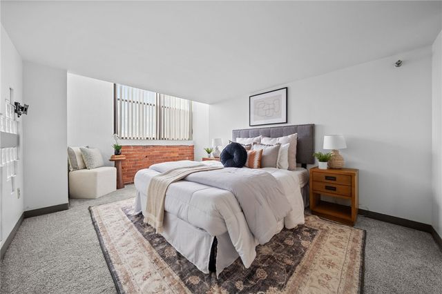 5850 Centre Ave 503, Shadyside, PA 15206