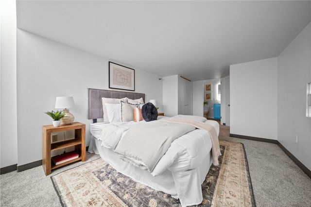 5850 Centre Ave 503, Shadyside, PA 15206