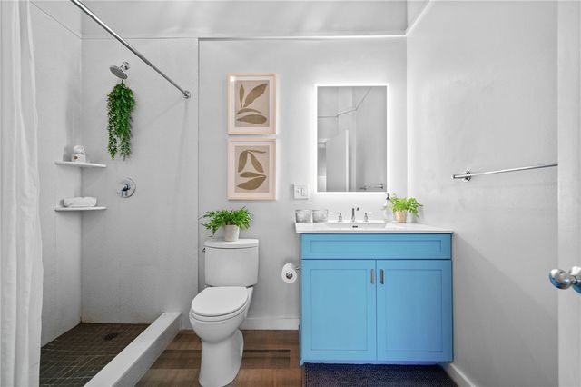 5850 Centre Ave 503, Shadyside, PA 15206