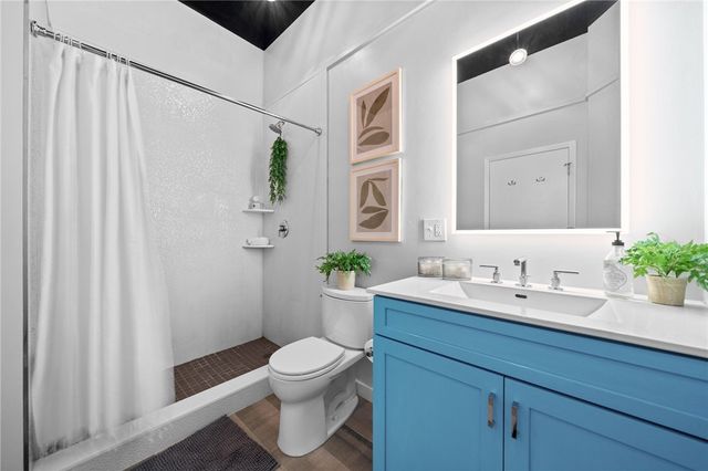 5850 Centre Ave 503, Shadyside, PA 15206