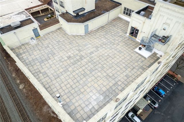 5850 Centre Ave 503, Shadyside, PA 15206